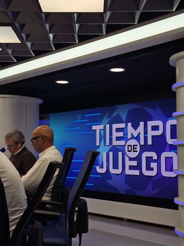 COPE Radio Tiempo de Juego studio during the Champions League night.