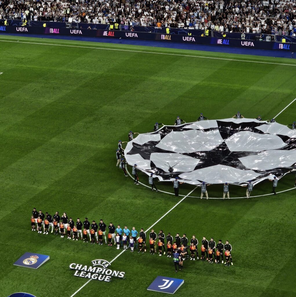 Line up before kick-off at the Santiago Bernabéu during Real Madrid vs Juventus in the Champions League.